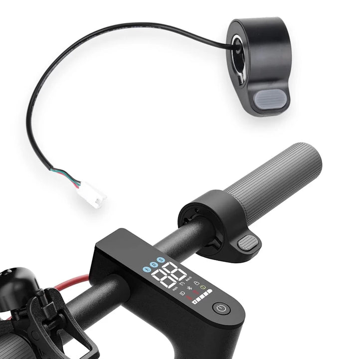 Throttle installed on Xiaomi Mi 4 PRO handlebar next to dashboard display