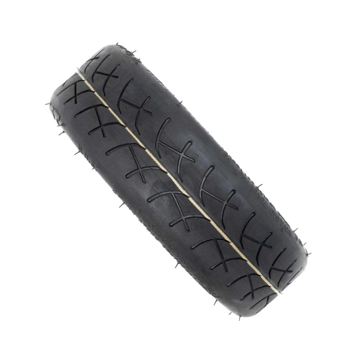Detailed tread pattern of Upgraded CST 8.5-inch tyre for Xiaomi M365 Pro, extra thick for enhanced grip and durability.