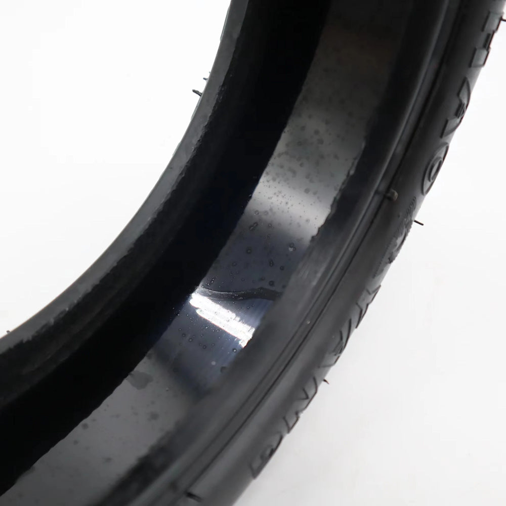 Close-up view of the self-healing gel/glue layer inside the CHAOYANG 10x2.70-6.5 Tubeless pneumatic tyre for EMOVE Cruiser.