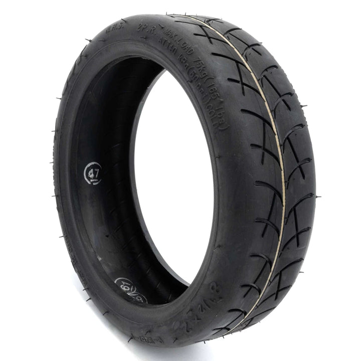 Extra thick CST 8.5x2 (50/75-6.1) tyre for Xiaomi M365 Pro. Extra thick rubber with reinforced durability.