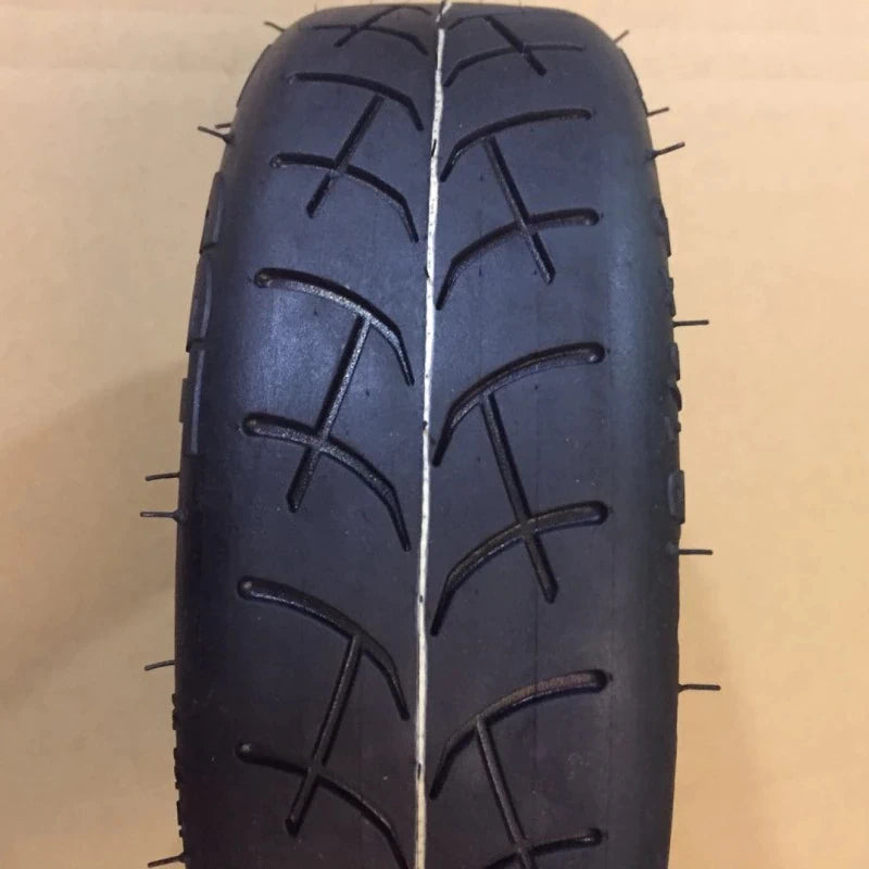 Close-up view of the tread pattern of Upgraded CST 8.5-inch tyre for Xiaomi M365 Pro, extra thick for enhanced grip and durability.