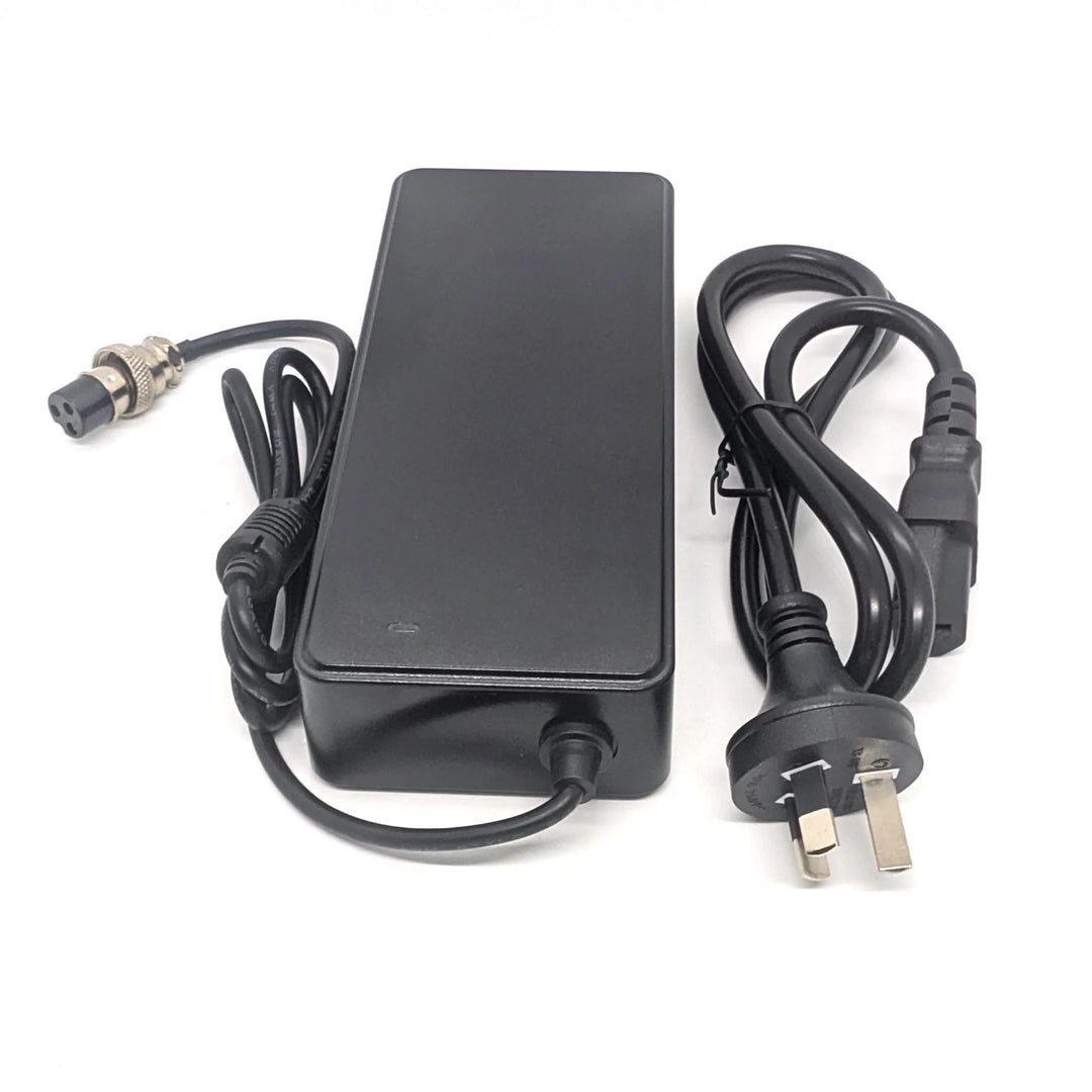 Mophorn Caricabatterie Intelligente per Batterie al Litio 36V 18A, 43,8V, AC-DC LiFePO4, con Mophorn Caricabatterie Intelligente per Batterie al Litio 36V 18A, 43,8V, AC-DC LiFePO4, con