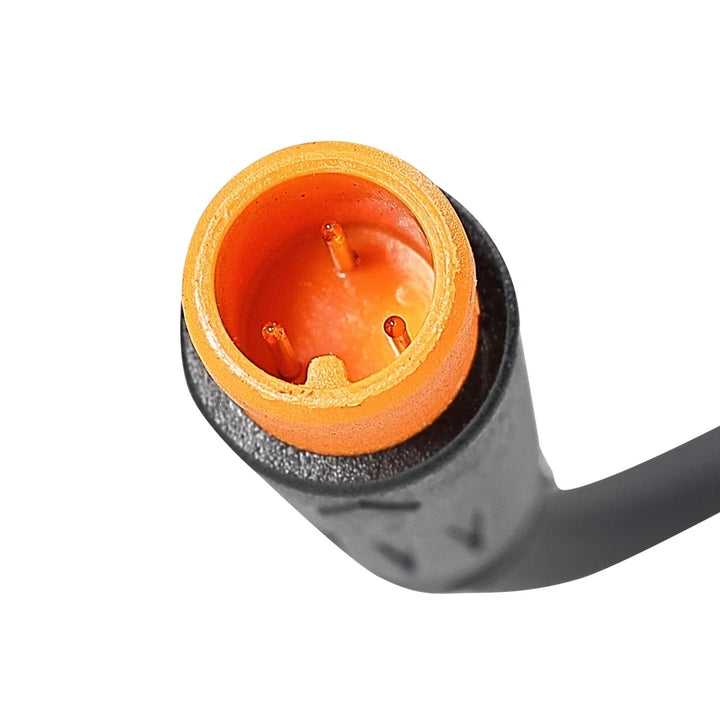 Close up view of the 3 pin waterproof connector plug on TL985 Kaabo Mantis headlight
