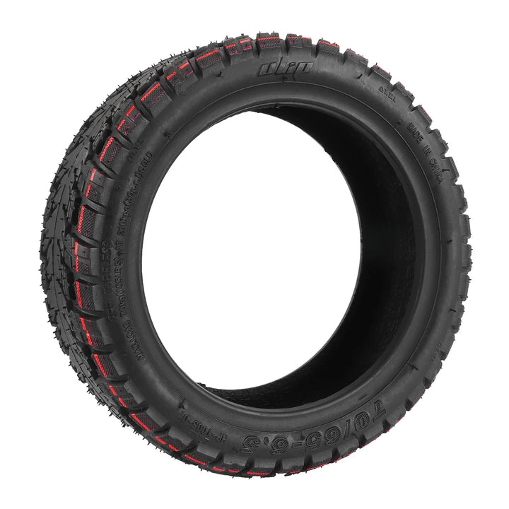 close up tread profile ULIP 70/65-6.5 off road tyre showing deep lugs and grip pattern for the Ninebot Minipro self-balancing e-Scooter