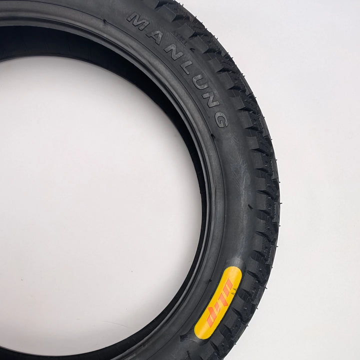 MANLUNG branding on ULIP 14x2.50 66-254 pneumatic scooter tyre